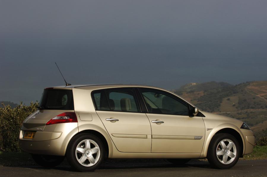  Renault Megane 2006 года  (фото 31 из 41)